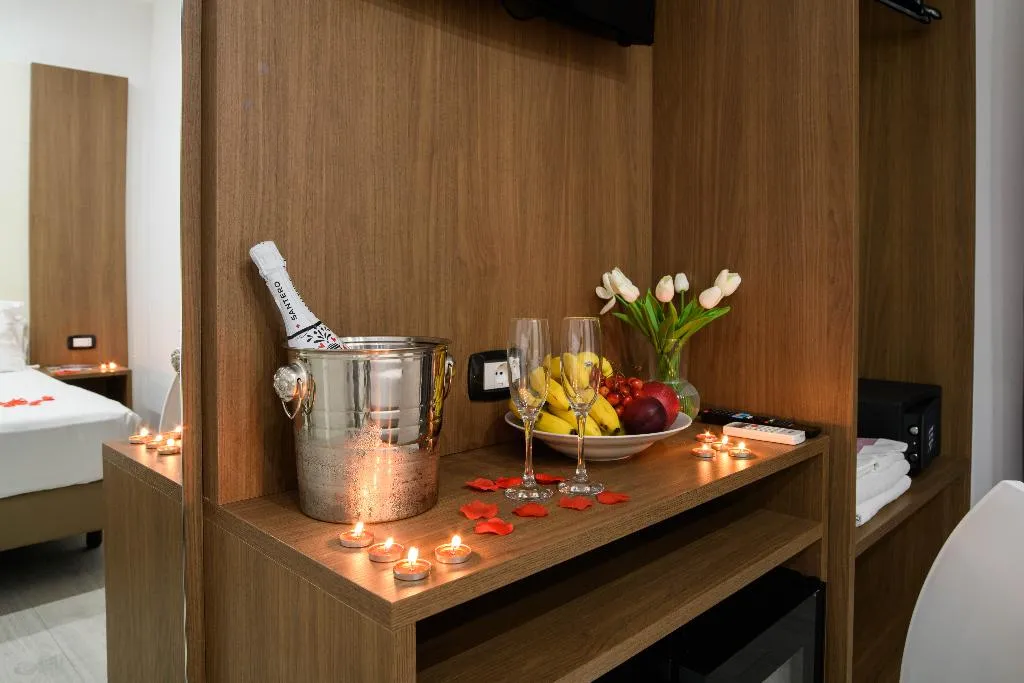 DOUBLE SUPERIOR Room, Hotel La Mela, Naples