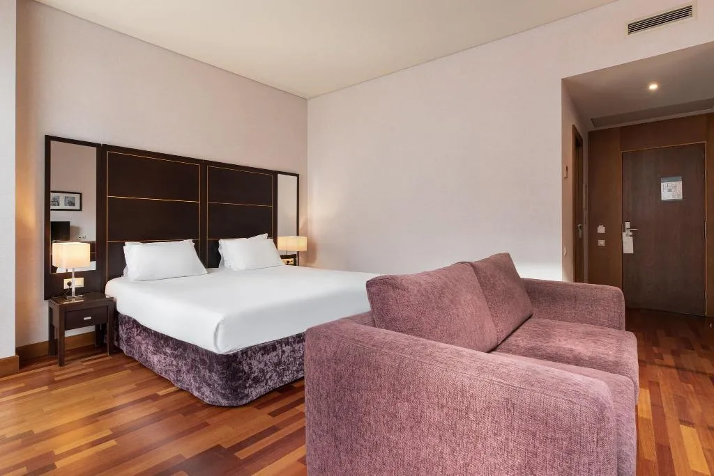 JUNIOR SUITE KING SIZE BED Room, Eurostars das Artes, Porto