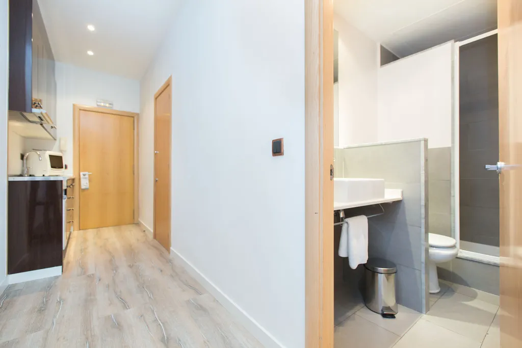 STUDIO SUPERIOR Room, AinB Las Ramblas-Colón Apartments, Barcelona