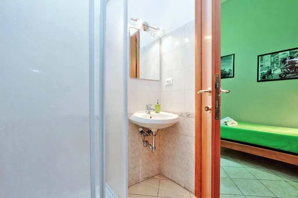 Room, Lucky Domus, Naples