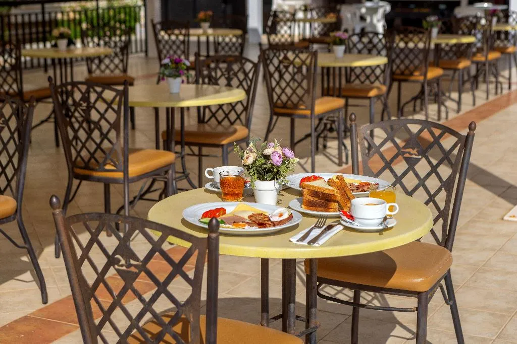 Restaurant, Seagull Hotel Apartments, Cyprus