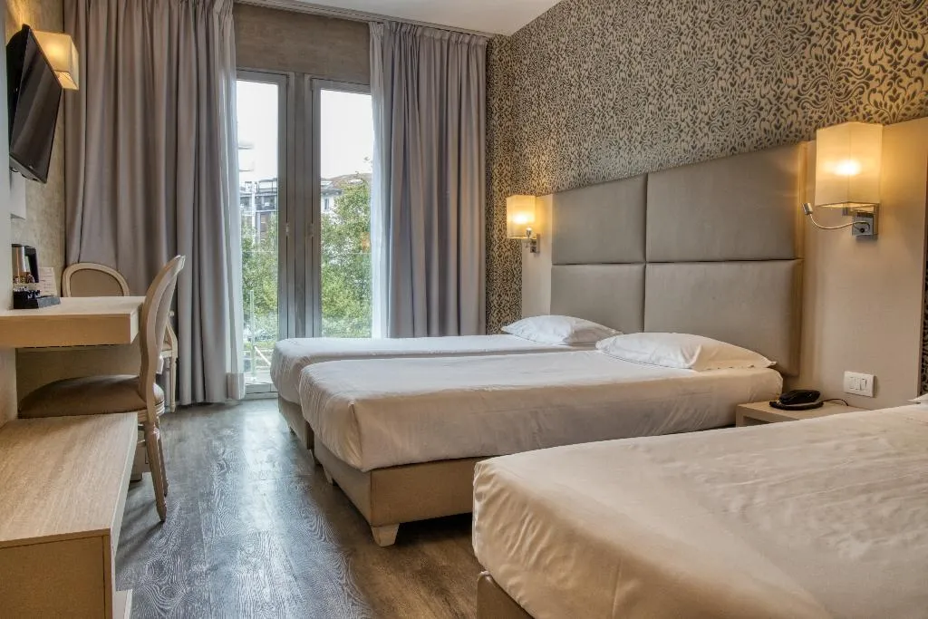 TRIPLE SUPERIOR Room, Hotel Nasco, Milan