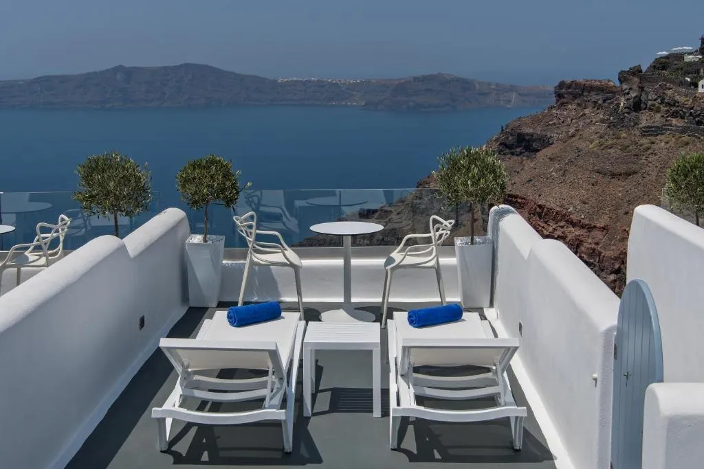 SUITE GRAND Room, Pegasus Suites & Spa, Santorini