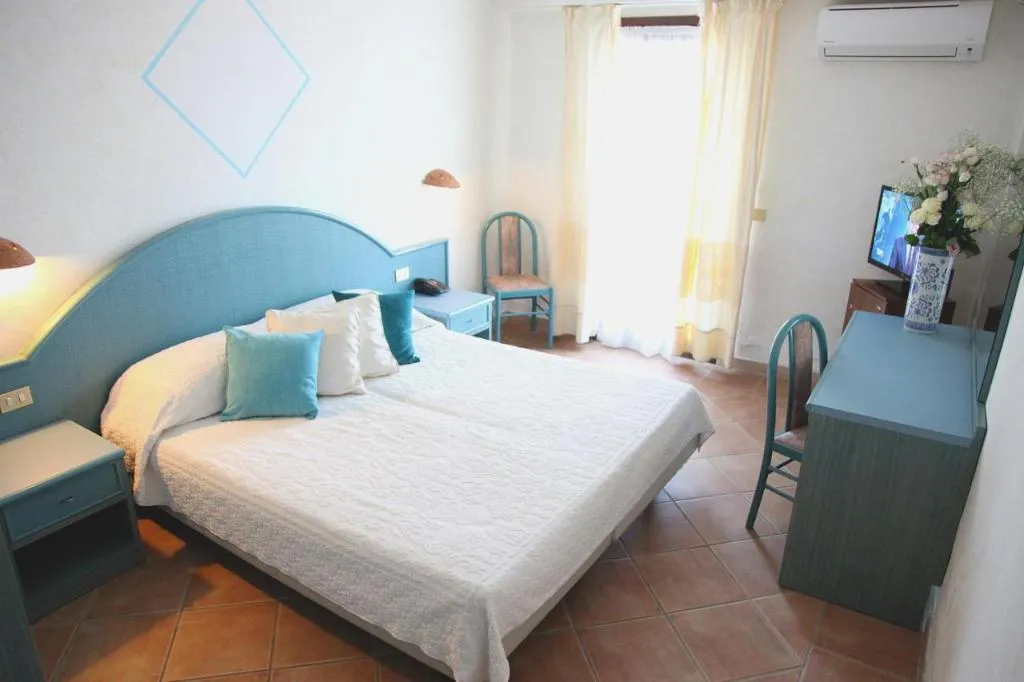 Double or Twin COMFORT Room, Micalosu Hotel, Olbia