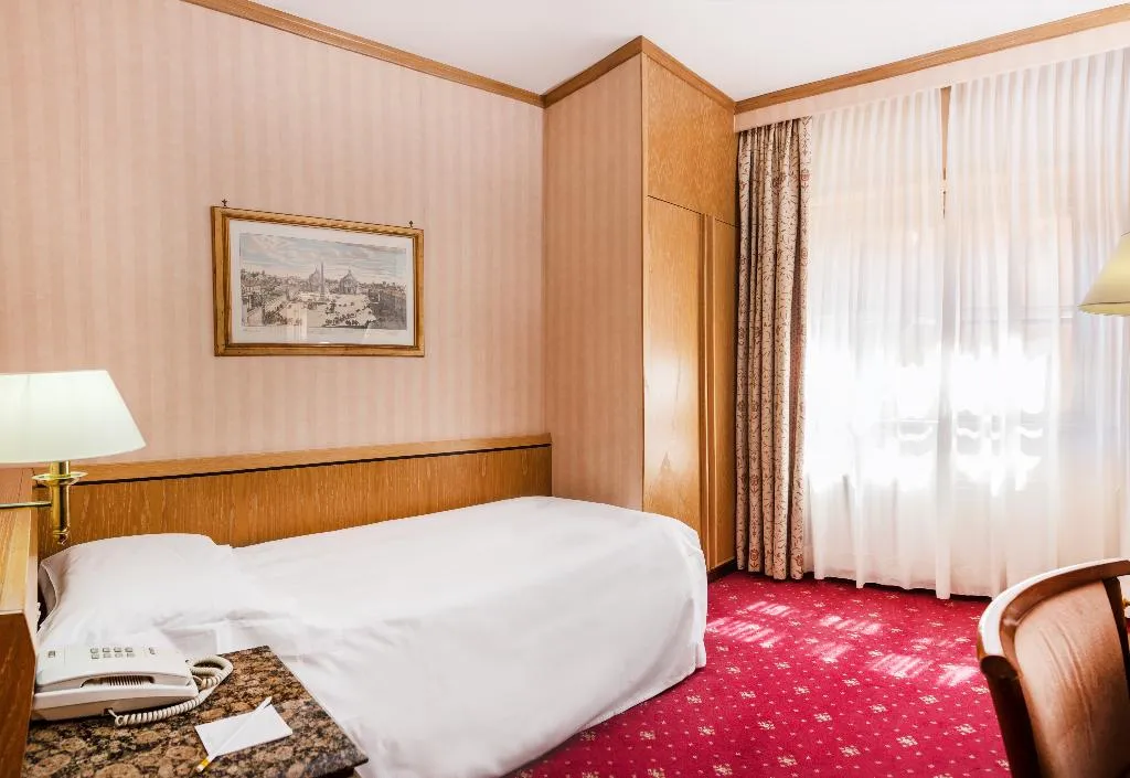 SINGLE STANDARD Room, The Hoxton Rome, Rome