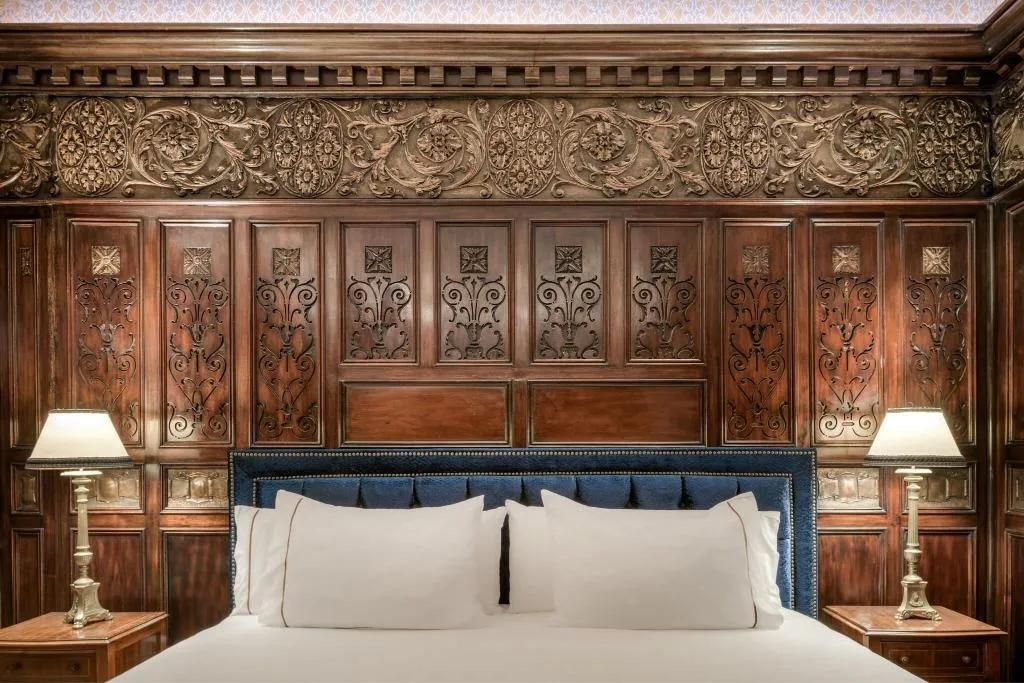 SUITE KING SIZE BED Room, AC Hotel Palacio del Retiro Autograph Collection, Madrid