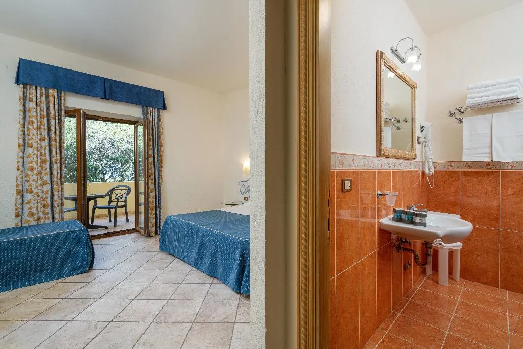 TRIPLE STANDARD Room, Club Esse Palmasera Resort, Olbia