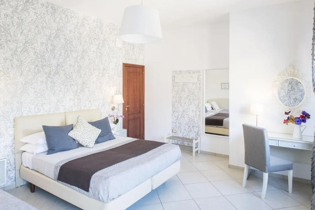 Room, Mini Hotel, Naples
