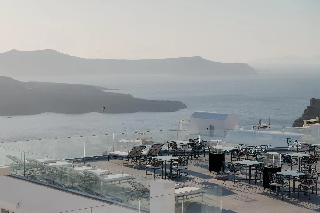Terrace, Apeiron Blue Santorini - Apeiron Hotels, Santorini