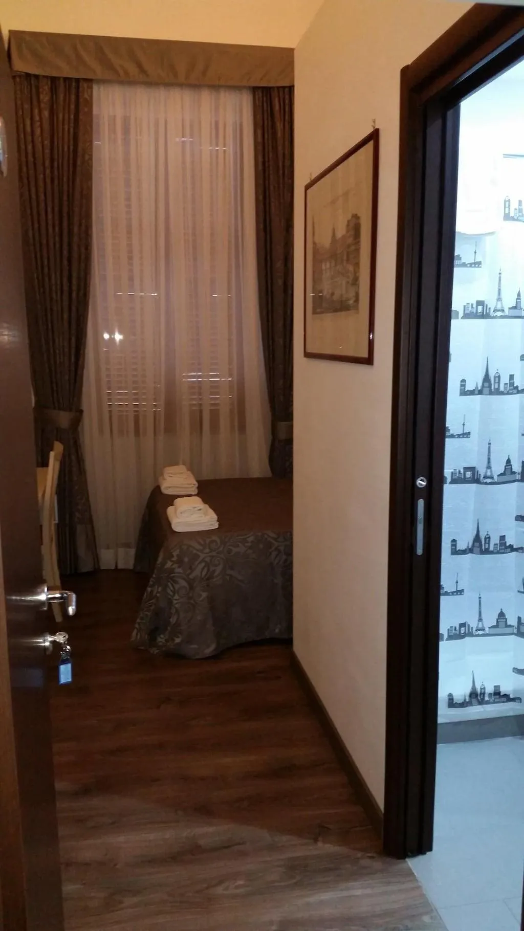 Room, Laterani Dfm, Naples