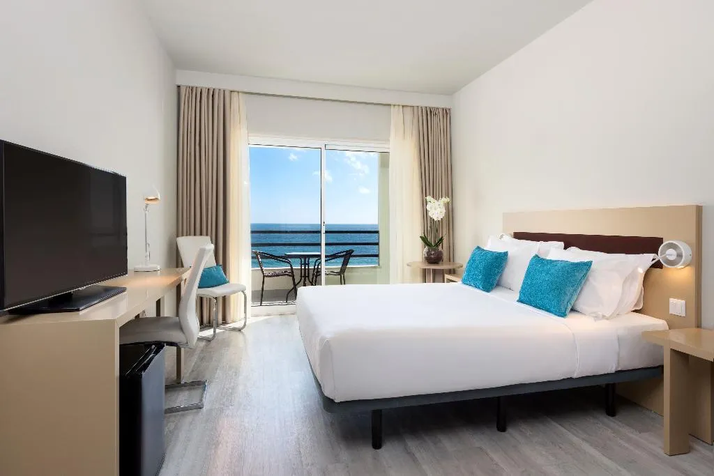 DOUBLE PREMIUM SEA VIEW Room, Tryp Lisboa Caparica Mar Hotel, Lisbon