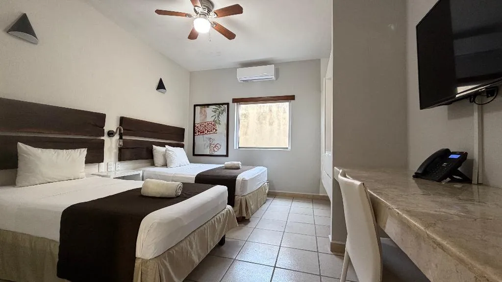TWIN STANDARD Room, Days Inn by Wyndham Playa del Carmen, Playa Del Carmen