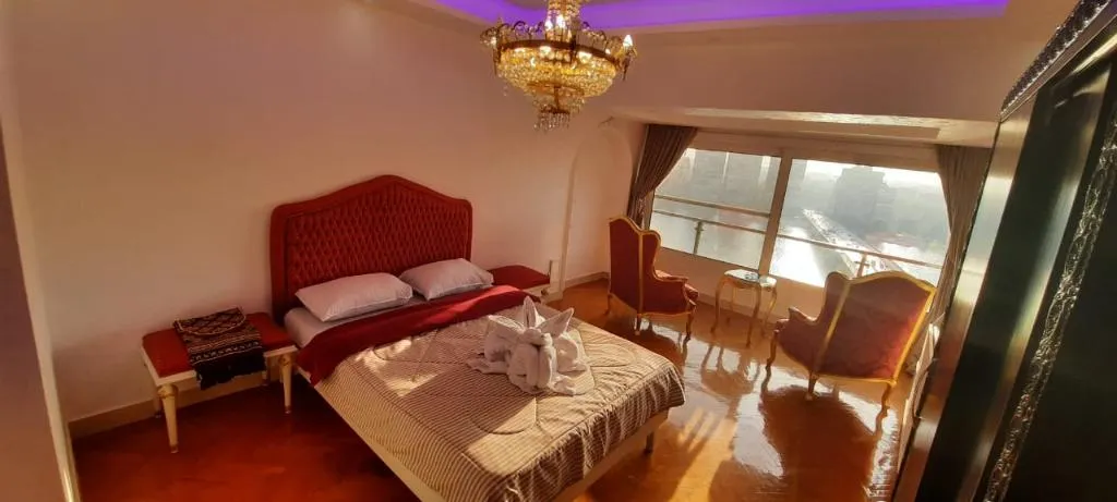 DOUBLE DELUXE WITH VIEWS Room, Nile Sky Hotel and Suites, Cairo