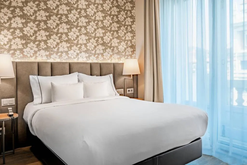 Room, AC Hotel Palacio del Retiro Autograph Collection, Madrid