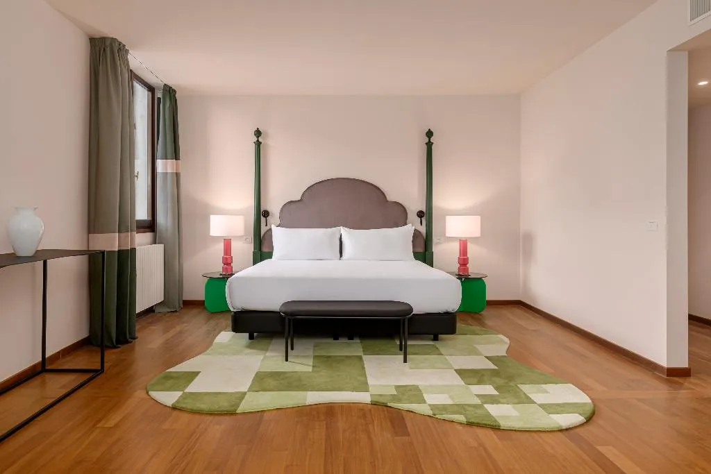 APARTMENT STANDARD Room, Palazzo Dei Fiori By Room Mate, Venice