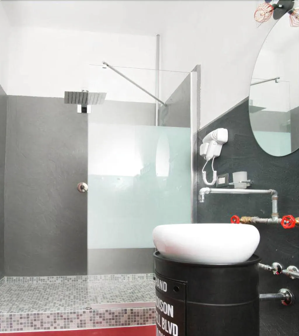 Room, Milano Affittacamere, Milan