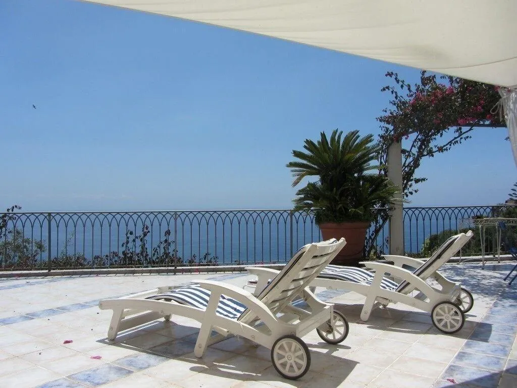 Terrace, B&B I Limoni, Naples