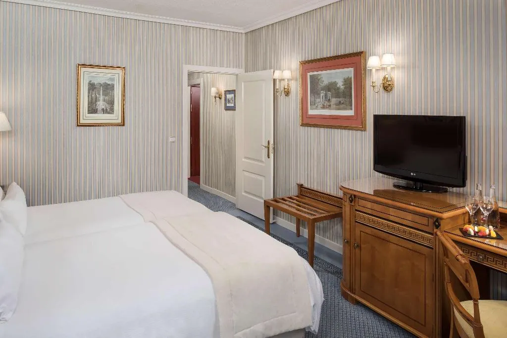 Room, Melia Castilla, Madrid