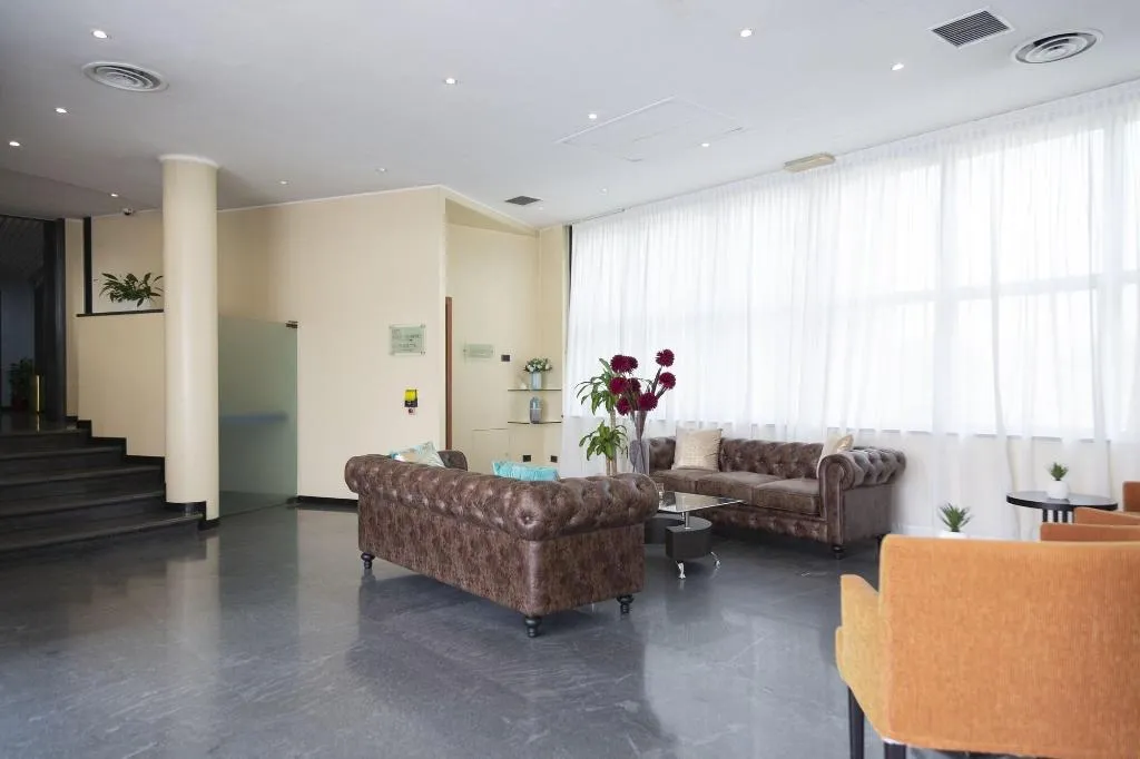 Lobby, iH Hotels Milano Blu Visconti, Milan