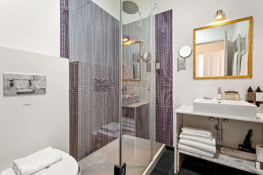 FAMILY ROOM TWO BEDROOMS ONE BATHROOM Room, Tesouro Da Baixa By Shiadu, Lisbon