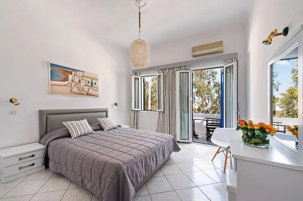 Room, Hotel Eucalyptus, Santorini