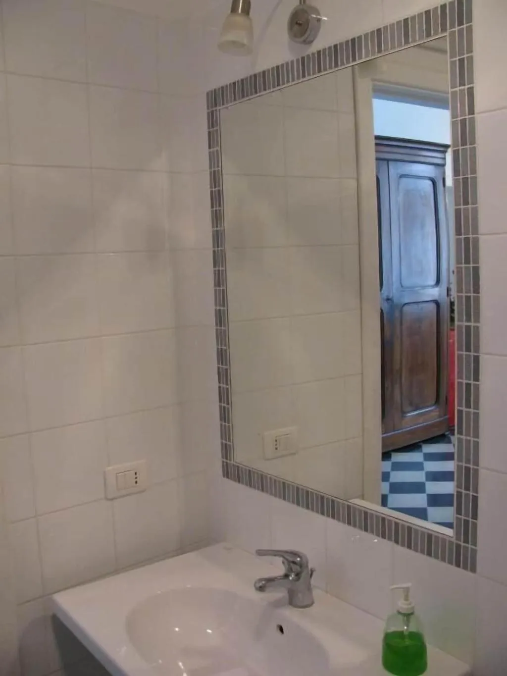 Room, Lo Stradone, Naples