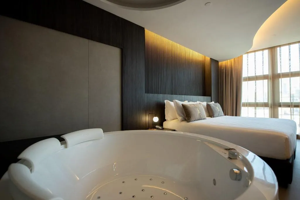Room, Gold Tower Lifestyle Hotel, Naples