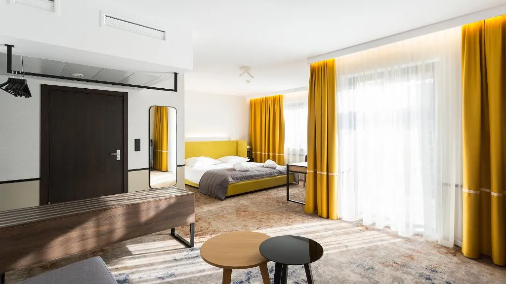 JUNIOR SUITE STANDARD Room, Qubus Hotel Krakow, Krakow