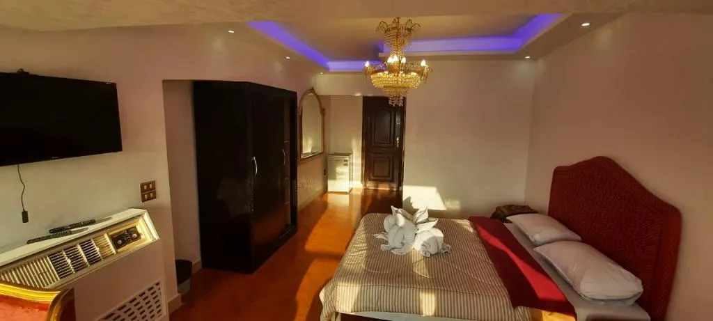 Room, Nile Sky Hotel and Suites, Cairo