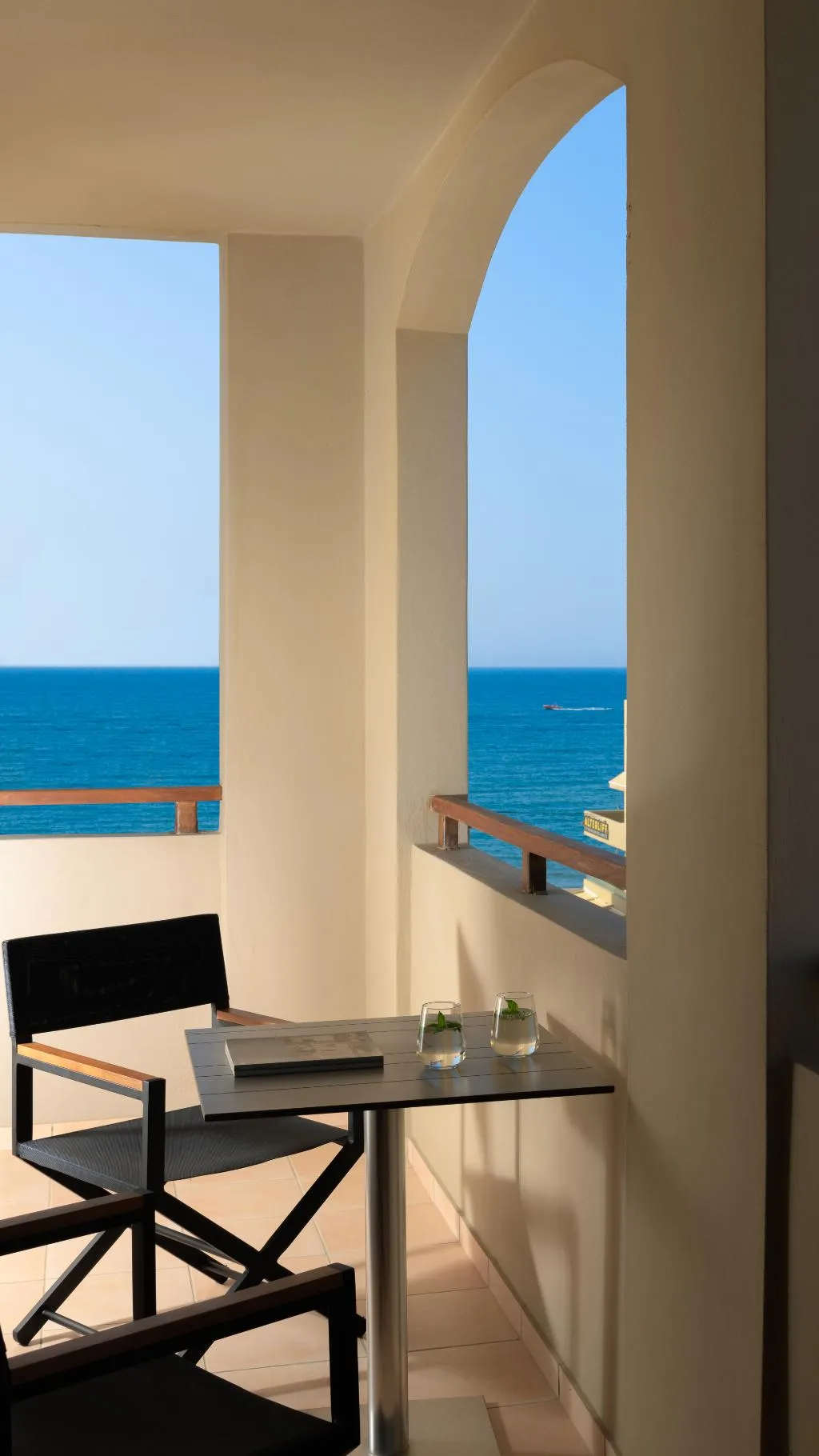 SUITE SIDE SEA VIEW Room, Theartemis Palace, Crete