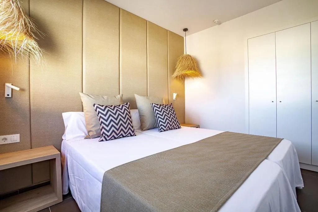 SUITE TWO BEDS Room, Migjorn Ibiza Suites And Spa, Ibiza