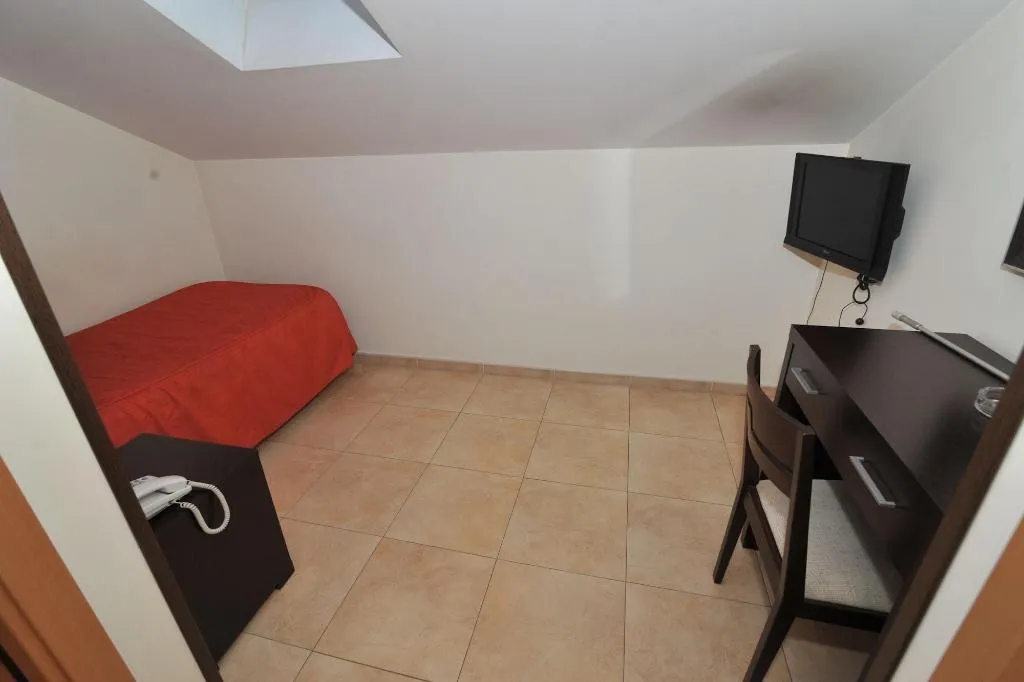 Room, Hostal Goyma Iii, Madrid