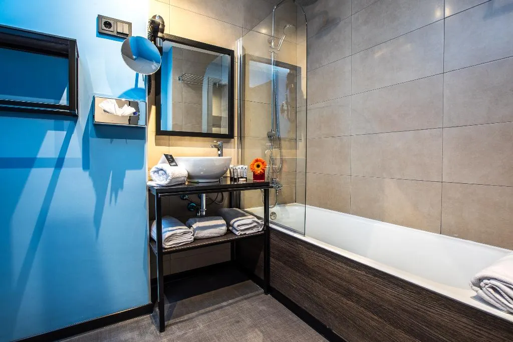 Double or Twin COMFORT Room, NYX Hotel Madrid by Leonardo Hotels, Madrid