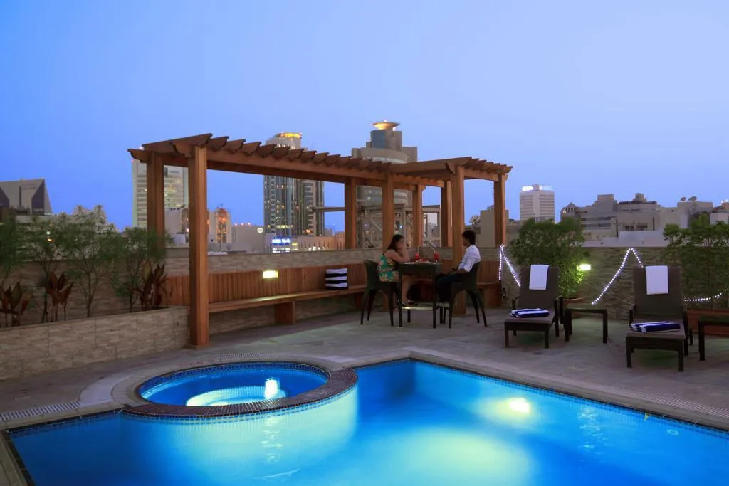 Pool, Sun And Sands Downtown, Dubai