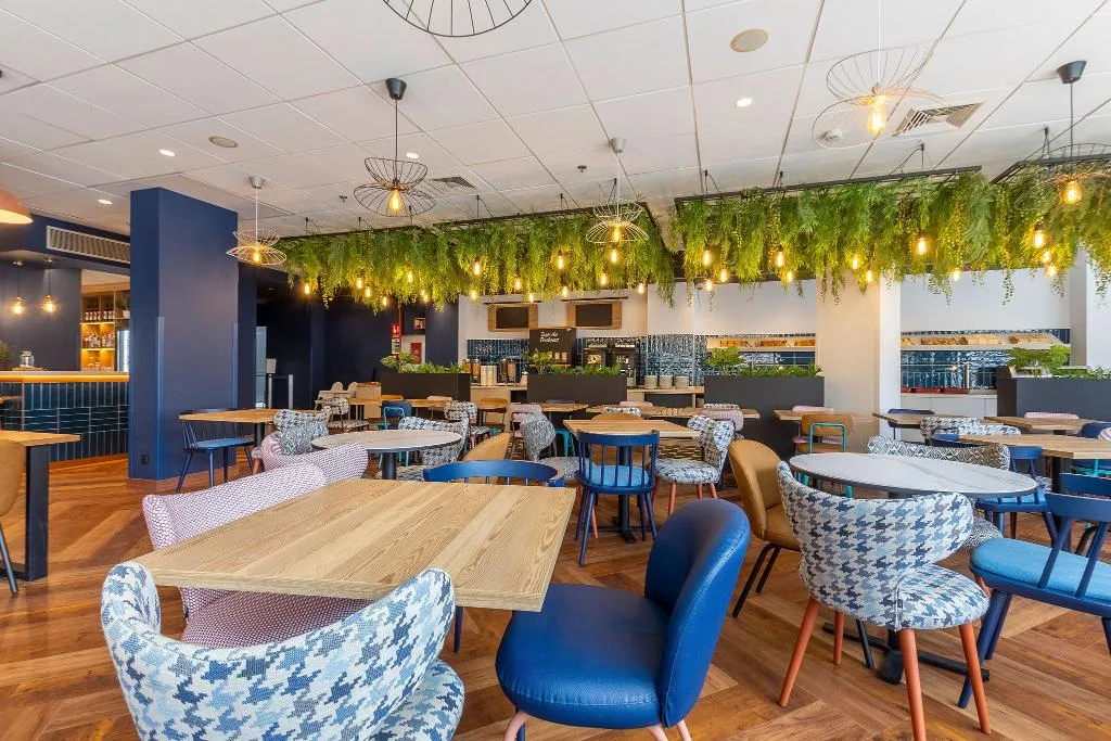 Restaurant, Travelodge Barcelona Poblenou, Barcelona