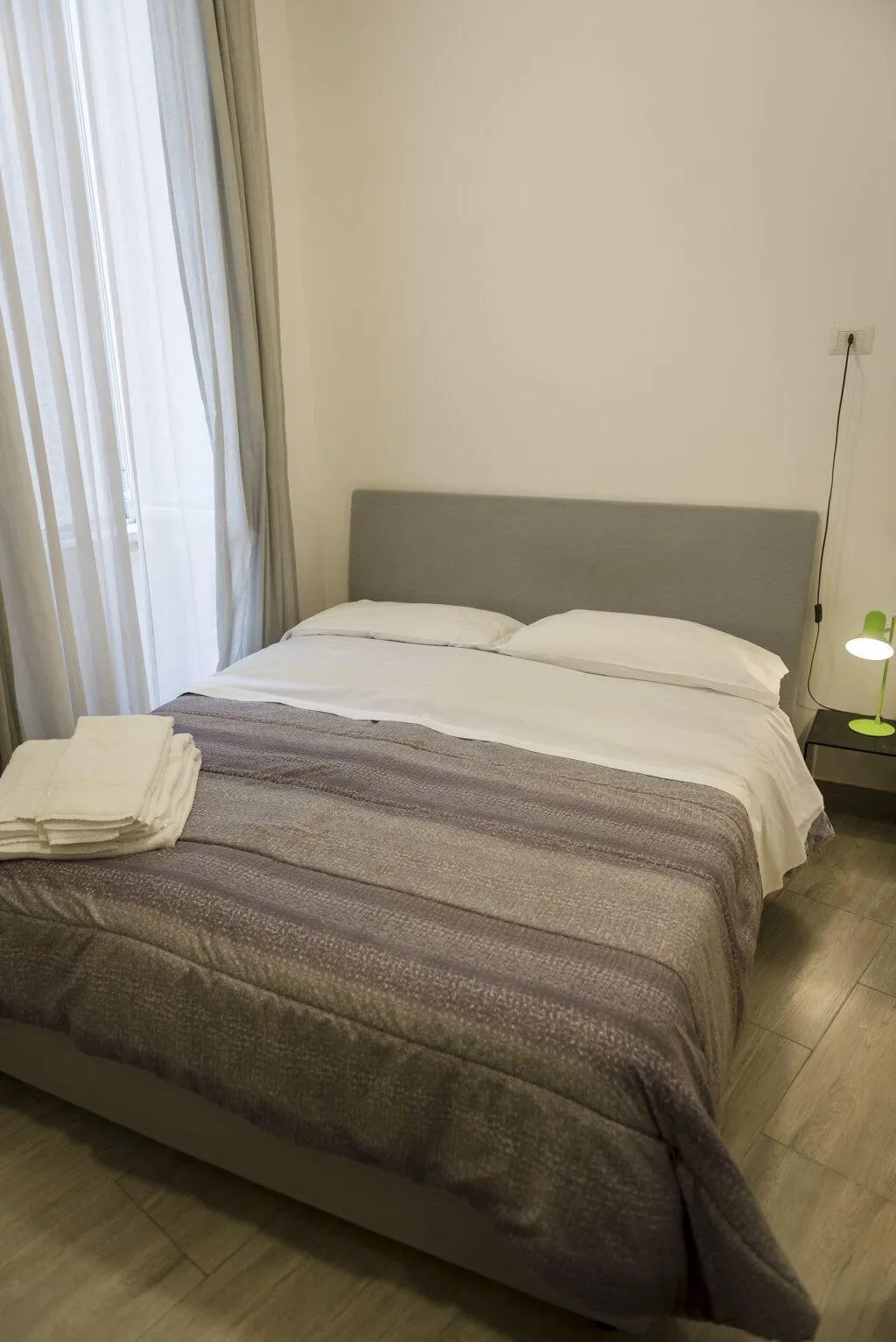Room, Palazzo San Vincenzo, Naples