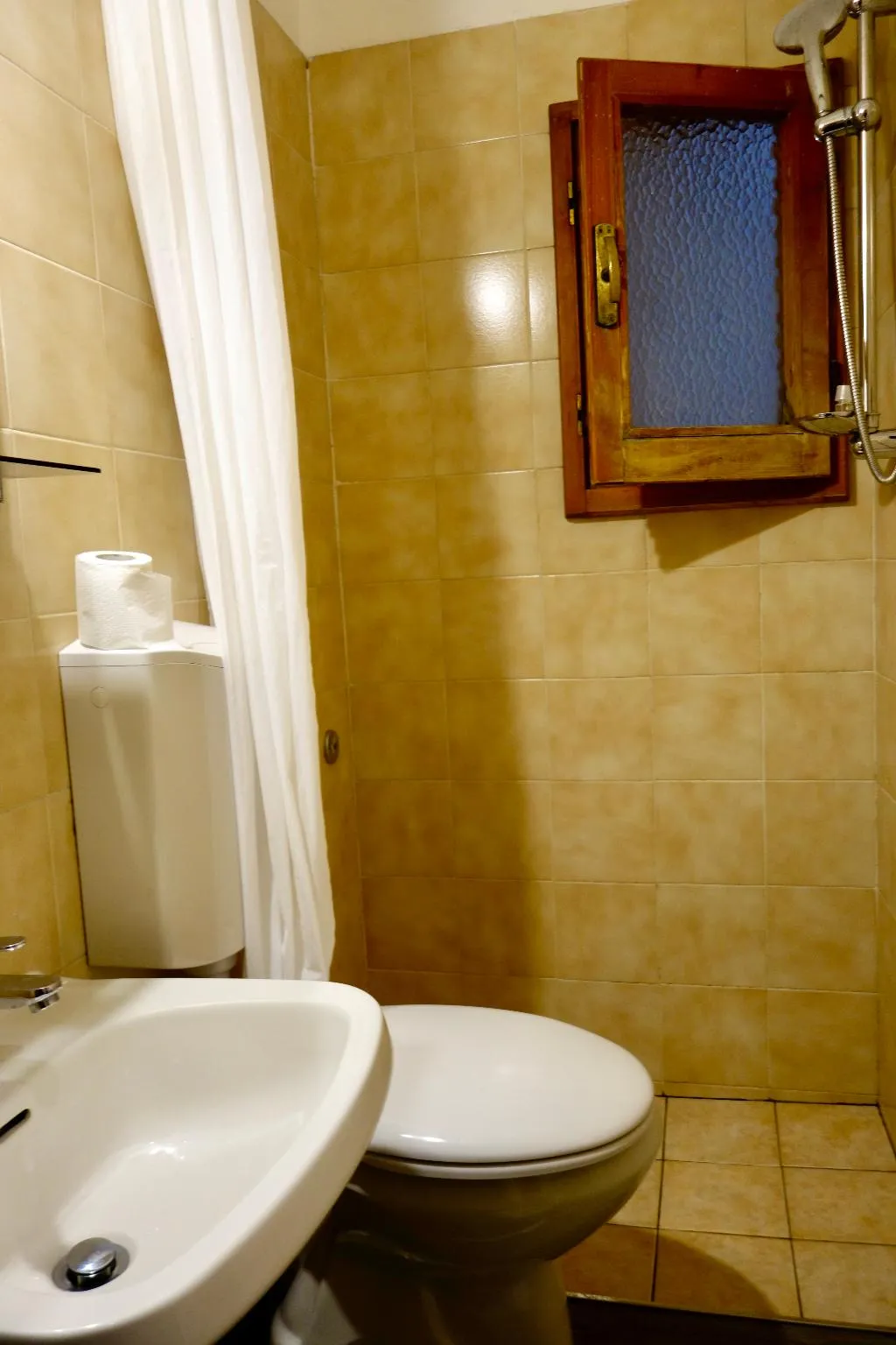 Room, Genesio, Florence