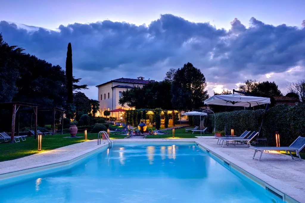 Pool, Villa Sabolini, Florence