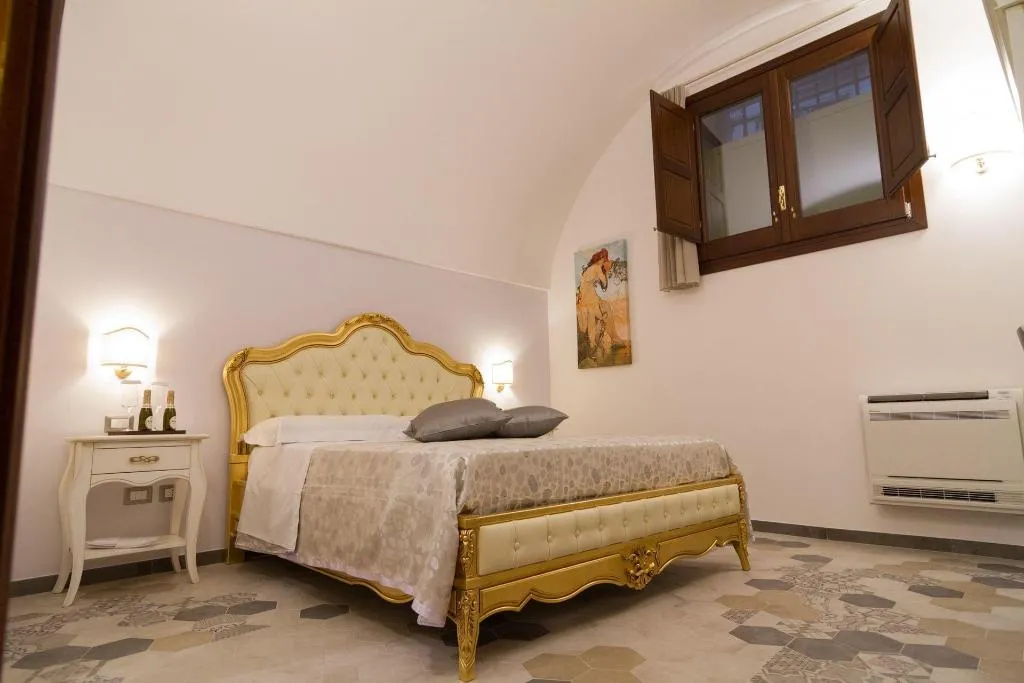 Room, Palazzo Tasca Guest House & Luxury Suite, Catania