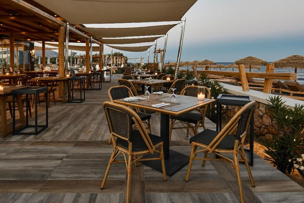 Restaurant, Sea Breeze Santorini Beach Resort, Curio Collectio, Santorini