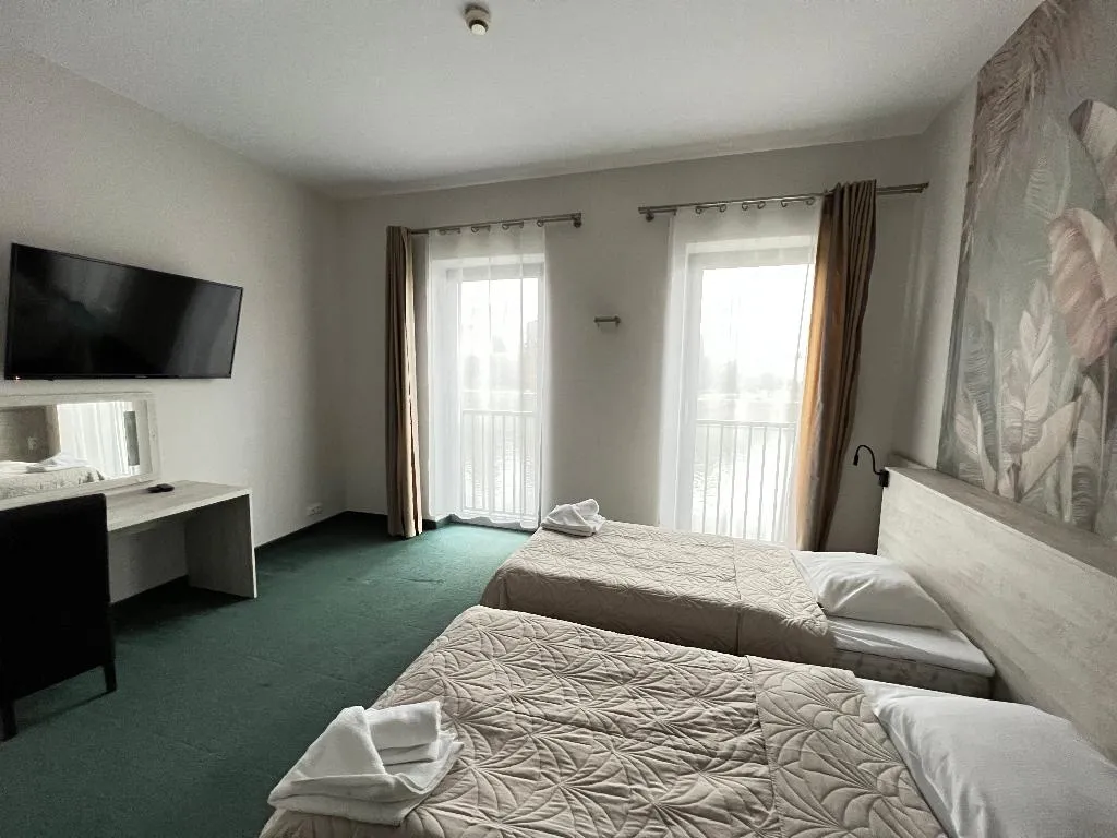 DOUBLE SINGLE USE RIVER VIEW Room, Poleski, Krakow
