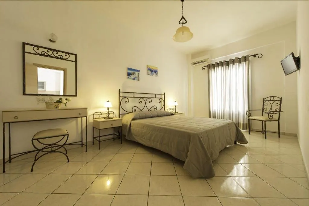 Room, Makris Beach Hotel, Santorini