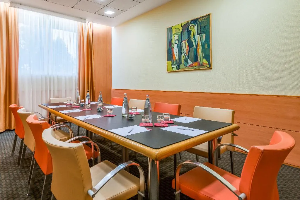 Conferences, Crowne Plaza Padova, Venice