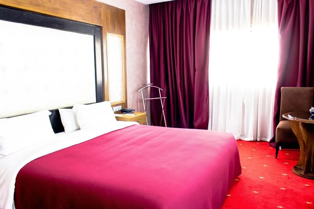 Room, Rabat, Rabat