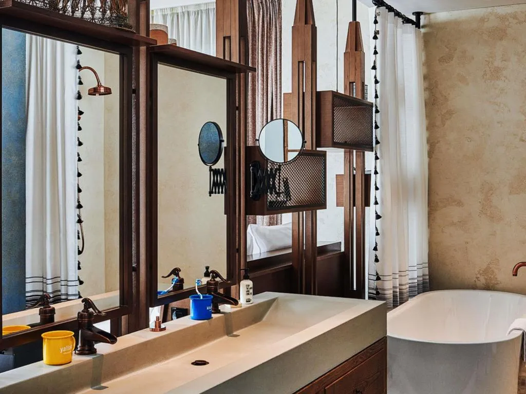 Room, 25hours Hotel Dubai One Central, Dubai
