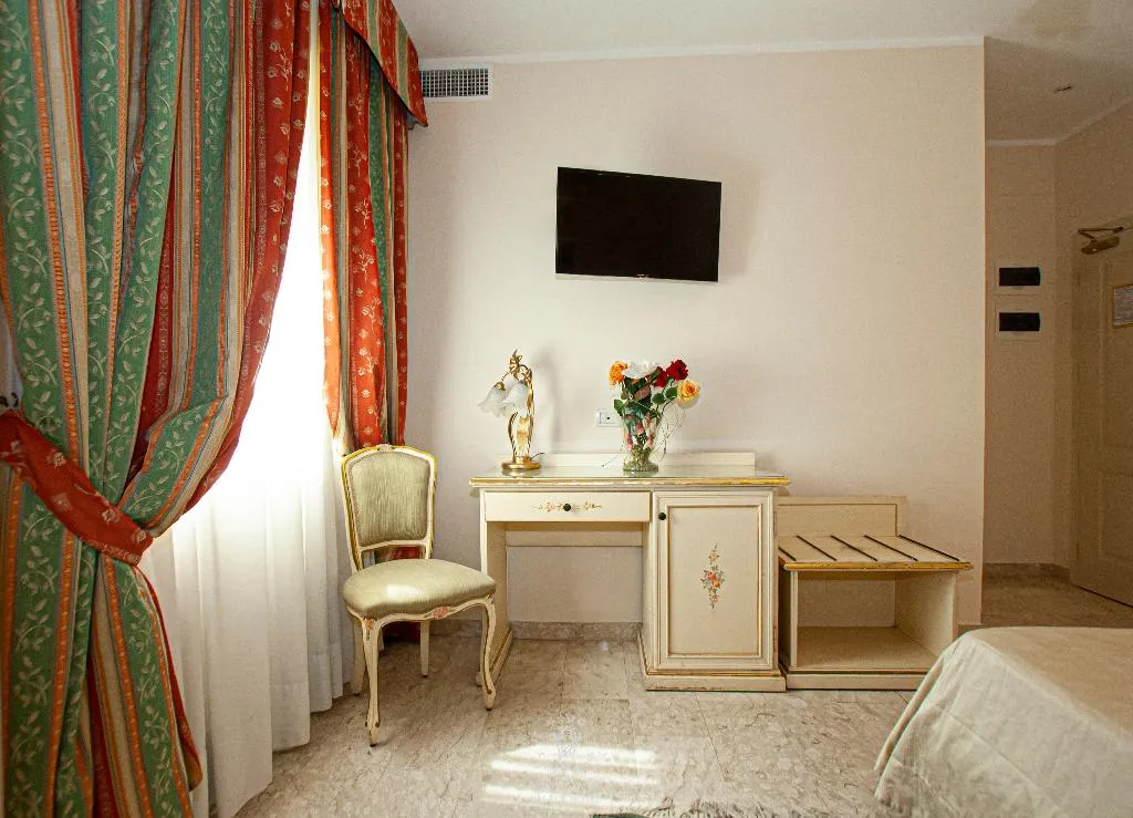 DOUBLE ECONOMY Room, Viktoria Palace, Venice
