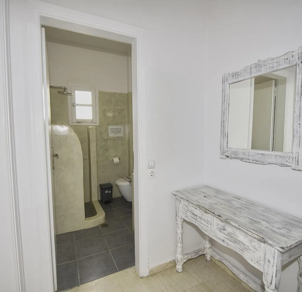 Room, Ira Apartments, Santorini