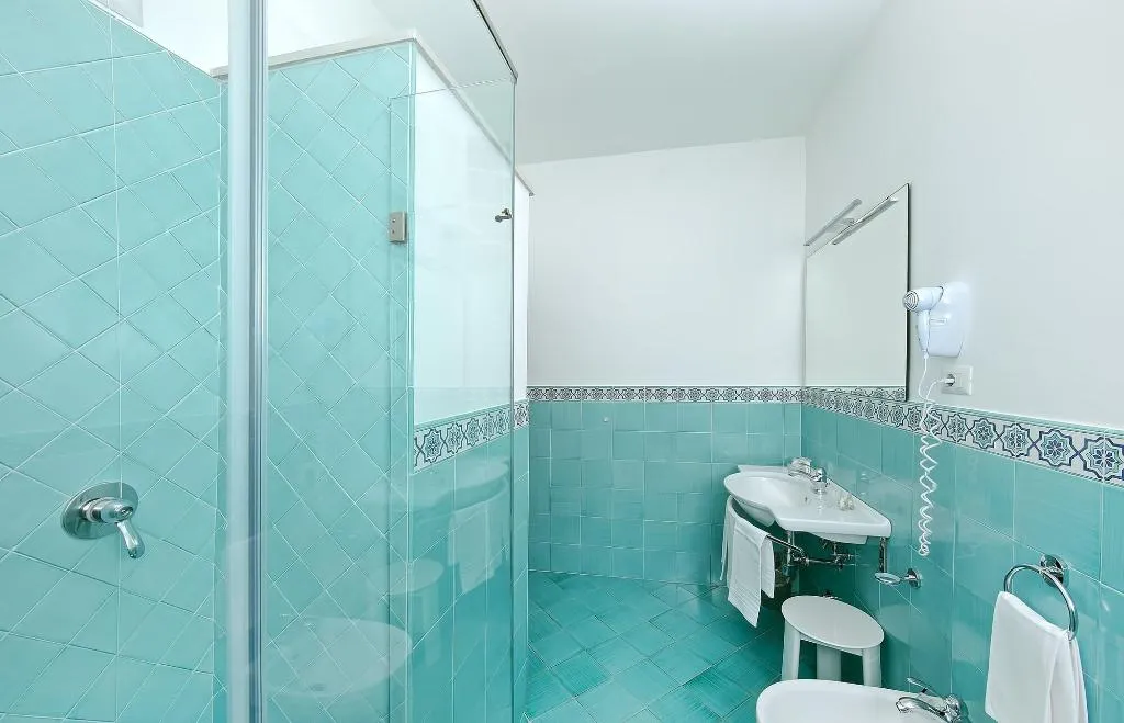Room, Pupetto, Naples