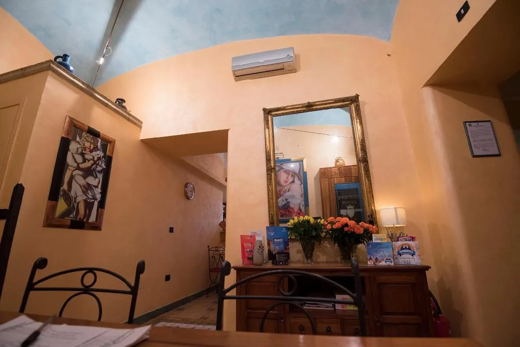 Lobby, Schilizzi, Naples