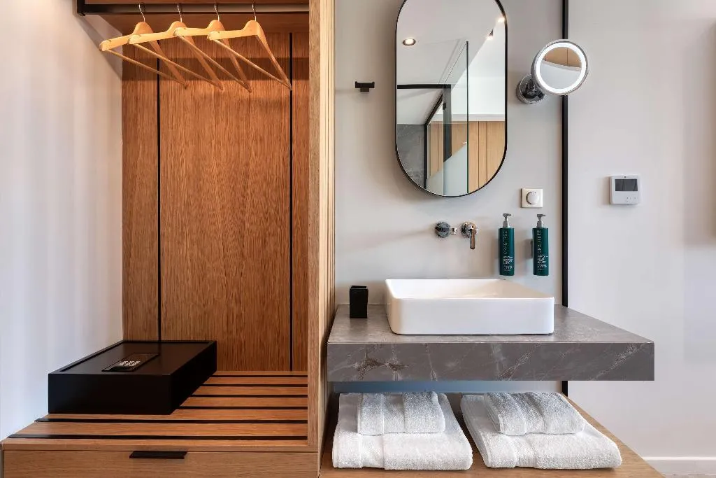 DOUBLE QUEEN SIZE BED Room, Hilton Garden Inn Athens Syggrou Avenue, Athens